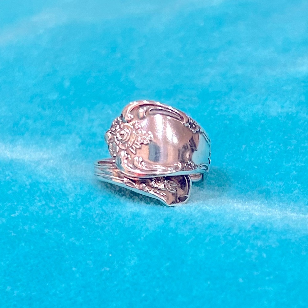 🩶HP🩶 WM. A. Rogers Silver Plate Floral Design Spoon Ring - Size 7